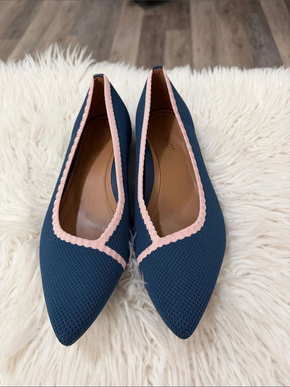 Vionic Navy Knit Pointed Flats with Pink Trim